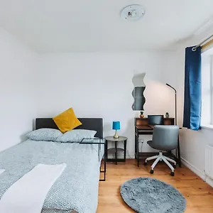 Double With Private Bathroom, Parking & Wifi Barking (Greater London)